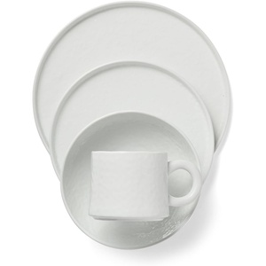 Sur La Table White Porcelain Dinnerware Set – 16-Piece Service for 4 with Hammered Texture, Includes Dinner Plates, Salad Plates, Cereal Bowls & Mugs, Microwave, Oven & Dishwasher